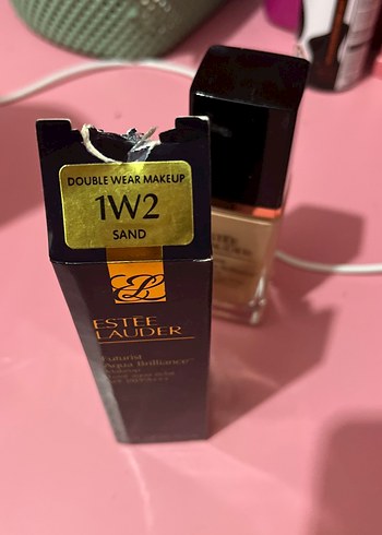 Beden Estée Lauder Fondöten SPF20