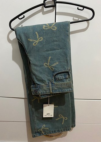 Gri Baskılı Fiyonk Detaylı Bol Kesim Kadın Jean