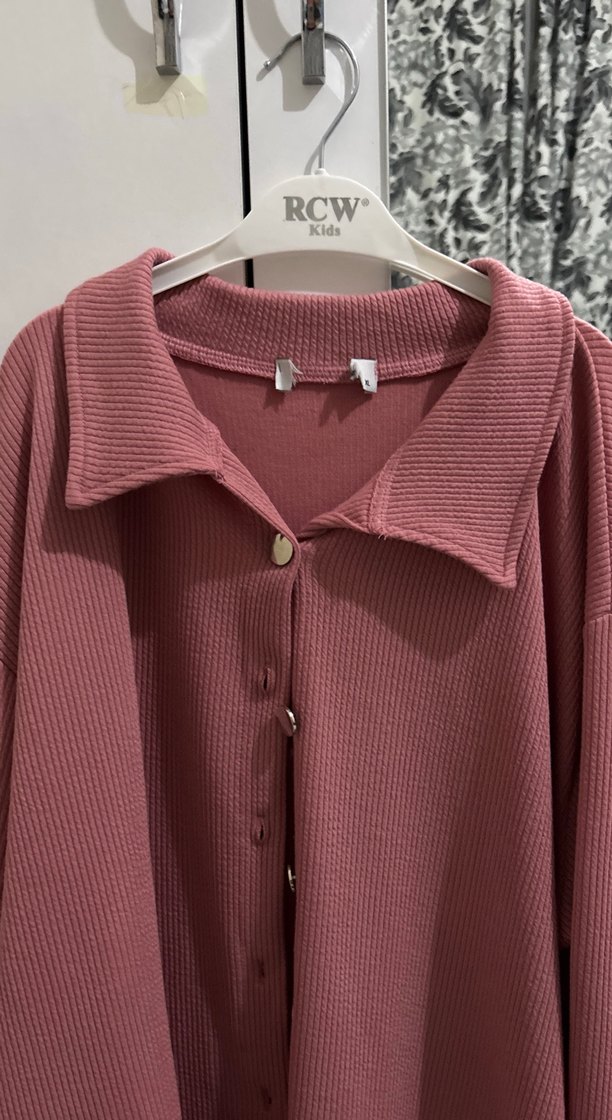 Pembe Düğmeli Kadın Uzun Kollu Gömlek - Görsel 4