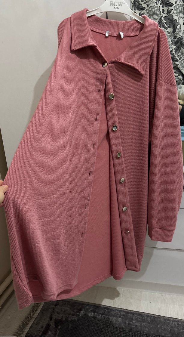 Pembe Düğmeli Kadın Uzun Kollu Gömlek - Görsel 3