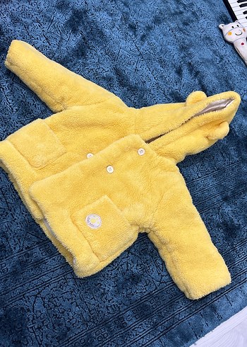 Sarı Kapüşonlu Erkek Çocuk Kürklü Mont - Görsel 2