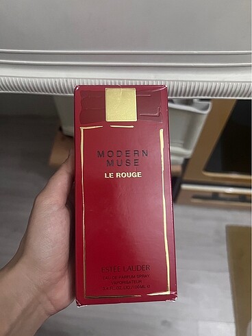 ESTEE LAUDER MODERN MUSE LE ROUGE kadın parfümü