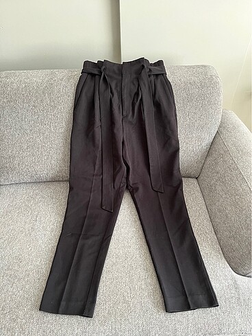 36 Beden siyah Renk H&M HAVUÇ KESİN PANTALON