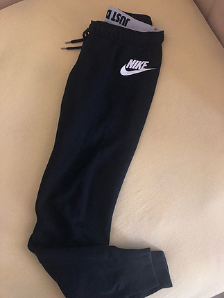 Nike- Siyah Eşofman