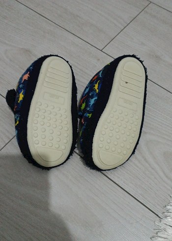 Renkli Bağcıklı Erkek Çocuk Ev Terliği - Görsel 4