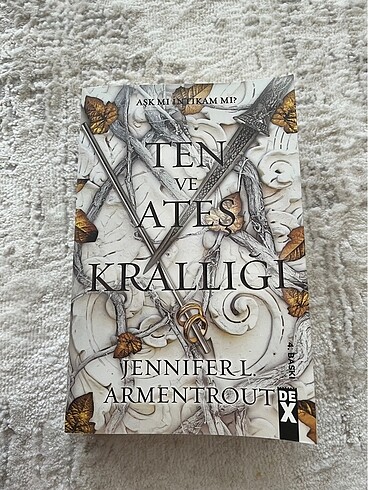 Ten ve Ateş Krallığı Okuma Kitabı Jennifer L. Armentrout