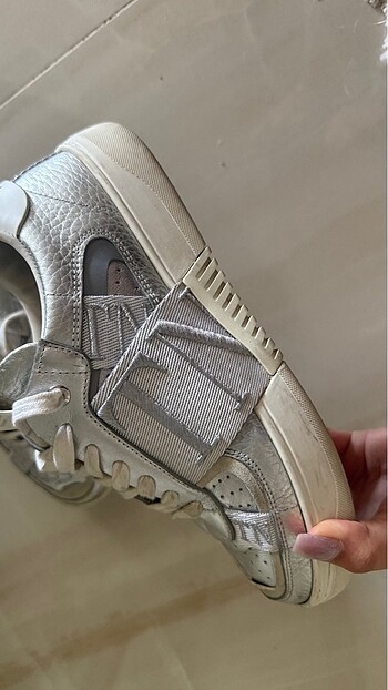 Zorlu Beymen valentino