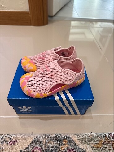 24 Beden Adidas Bebek Ayakkabısı