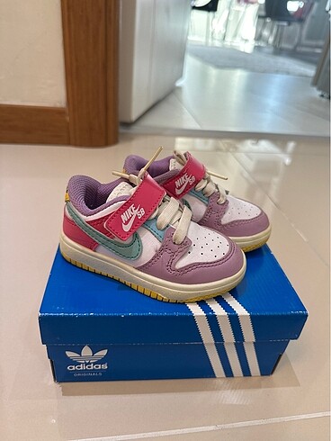 22 Beden Kız bebek spor ayakkabı