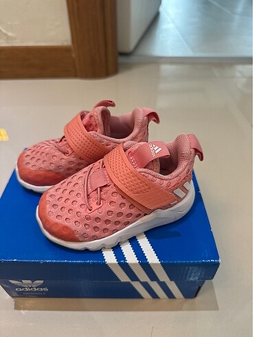 19 Beden Adidas kız bebek spor ayakkabı