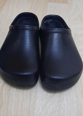 Siyah Erkek Lastik Terlik Tokalı