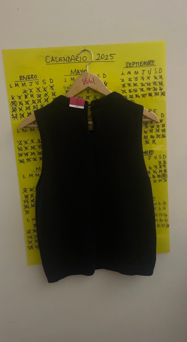 İşlemeli Siyah Örme Kadın Yelek - Görsel 2