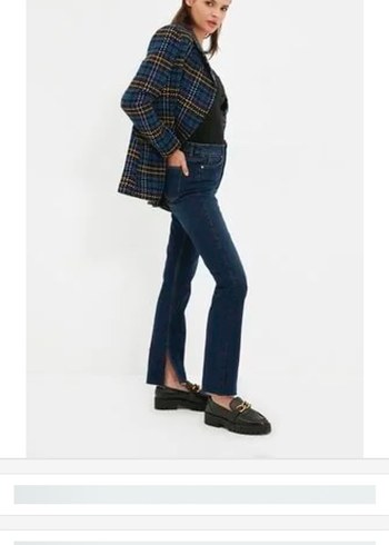 Trendyol & Milla Düğmeli Lacivert Regular Fit Kadın Jean