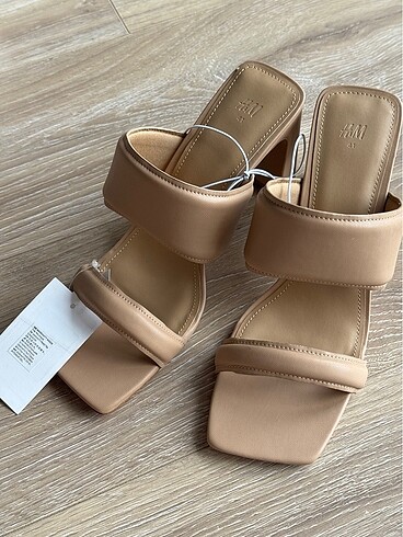 H&M Topuklu