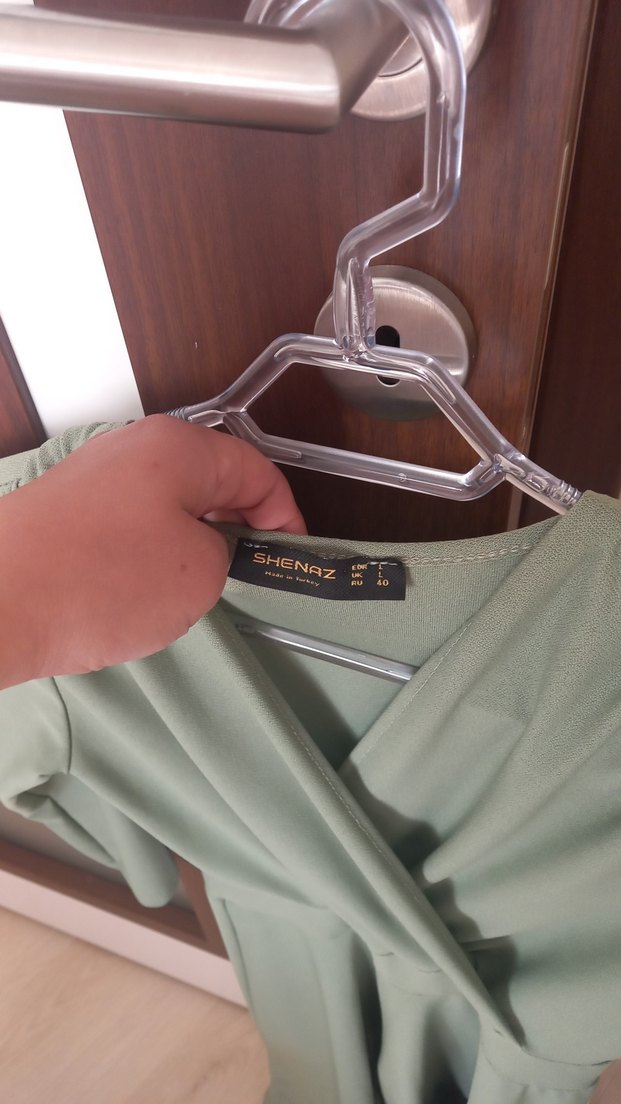 Yeşil V Yakalı midi boy elbise - Görsel 2