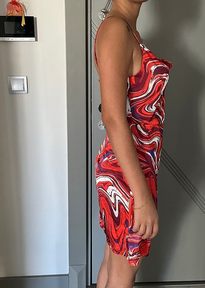 Kısa şık elbise - Görsel 3