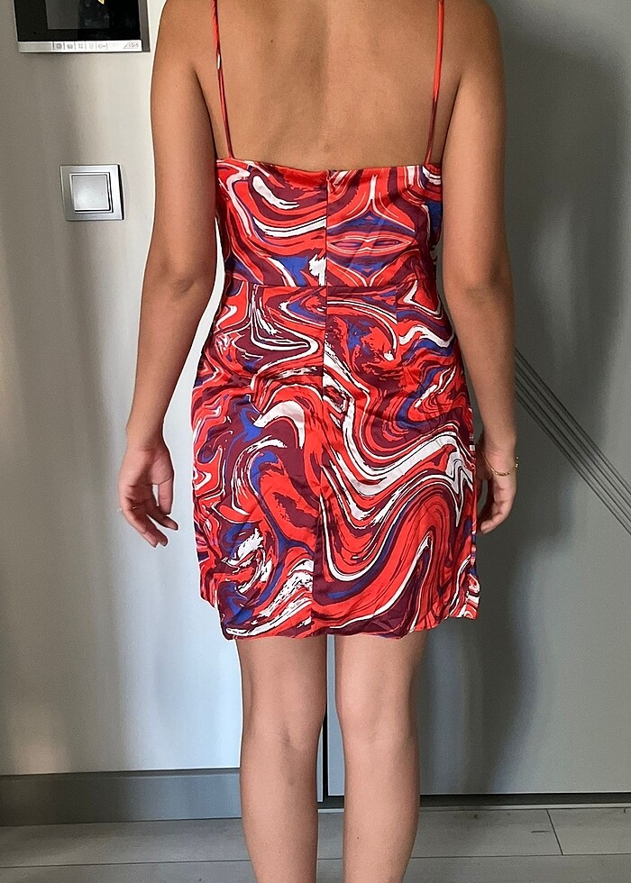 Kısa şık elbise - Görsel 4