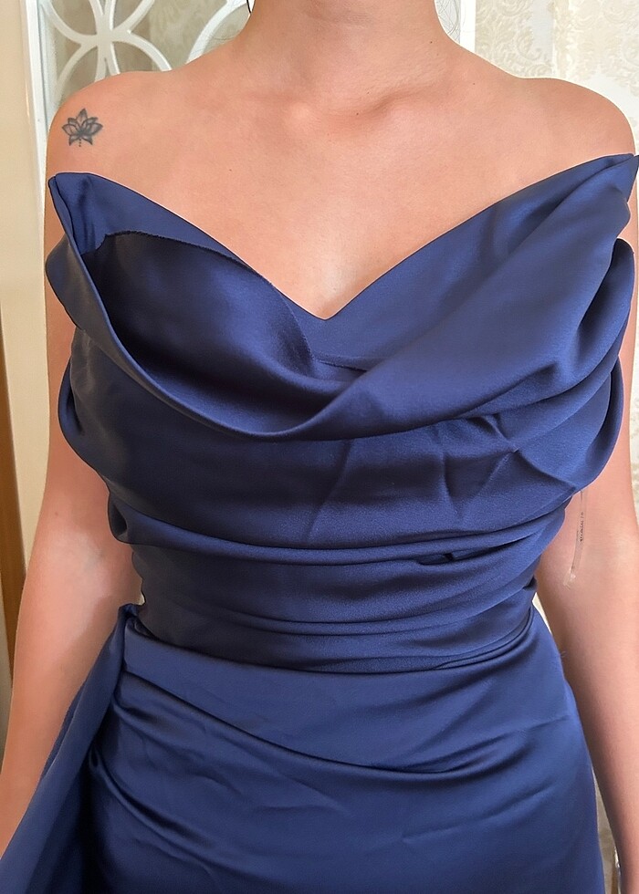 Lacivert abiye - Görsel 2