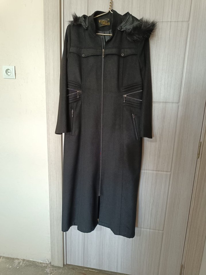 Siyah Uzun Goth Kadın Kaban - Görsel 2