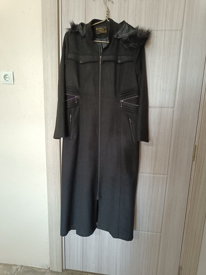 Siyah Uzun Goth Kadın Kaban - Görsel 1