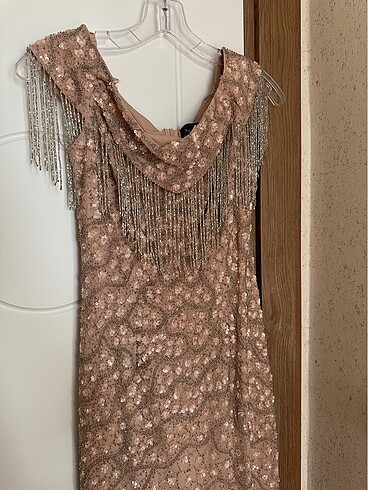 Oleg Cassini nişan uzun abiye - Görsel 5