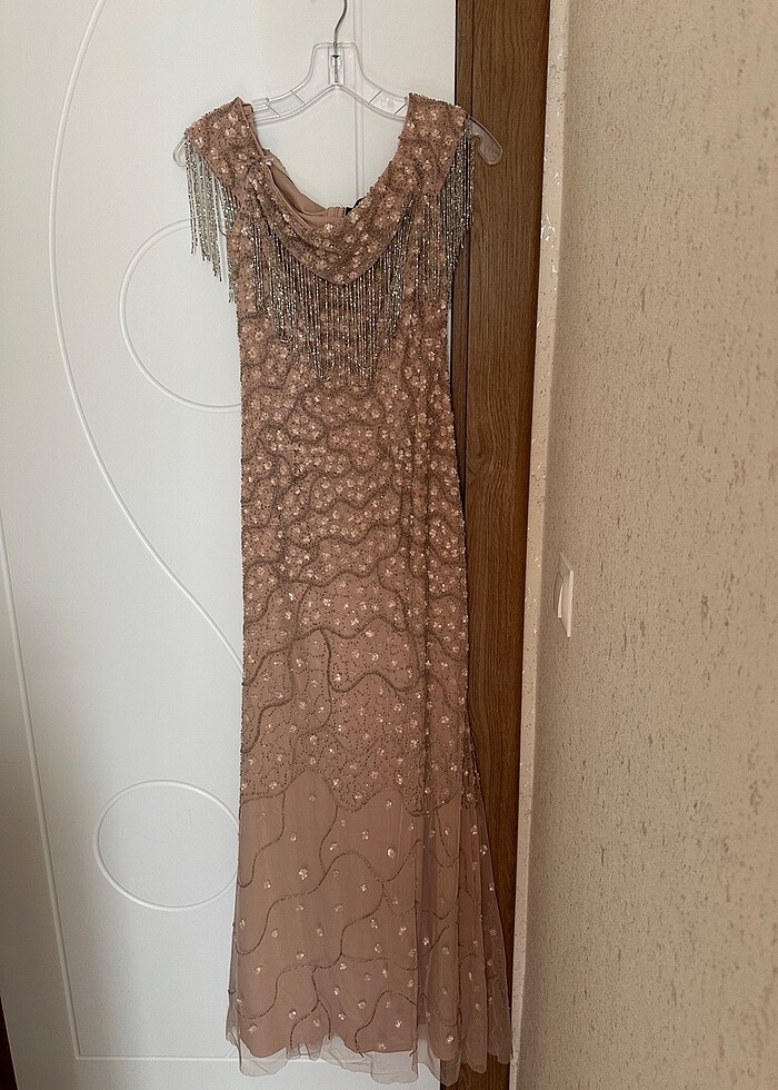 Oleg Cassini nişan uzun abiye - Görsel 4