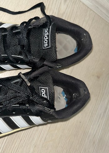 37,5 Beden Adidas Spor Ayakkabı