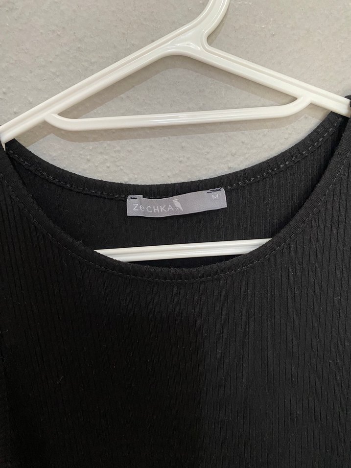 Siyah Yüksek Yakalı Kolsuz Uzun Elbise - Görsel 2