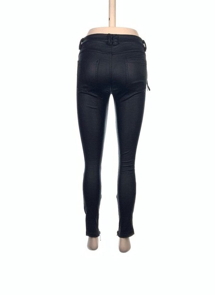 Siyah Deri Kemerli Dar Kesim Pantolon - Görsel 3