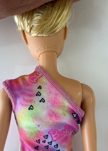 Barbie Barbie Çok Renkli Elbiseli Bebek orjinal
