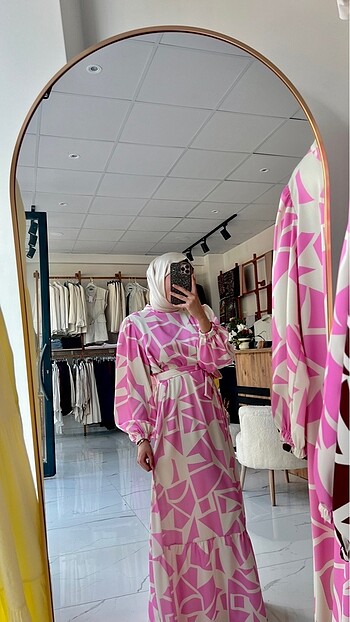 Pembe Saten elbise