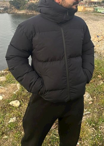 Siyah Kapüşonlu Mont (Sıfır/Etiketli) - Görsel 5