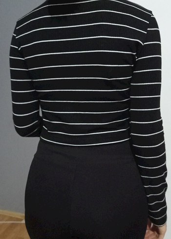 m Beden Siyah Çizgili Uzun Kollu Crop Top