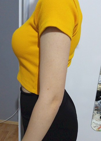 LTB Sarı Düğmeli Fit Crop Bluz