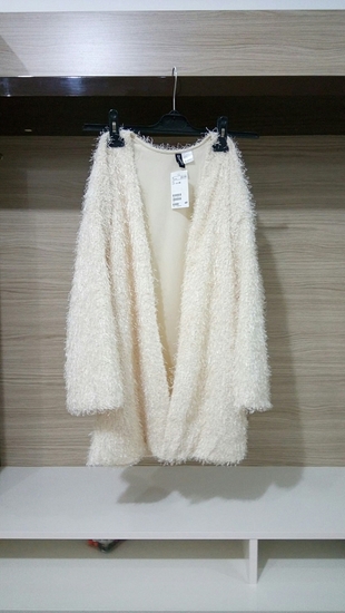 m Beden H&M KREM-EKRU RENK PELUŞ HIRKA