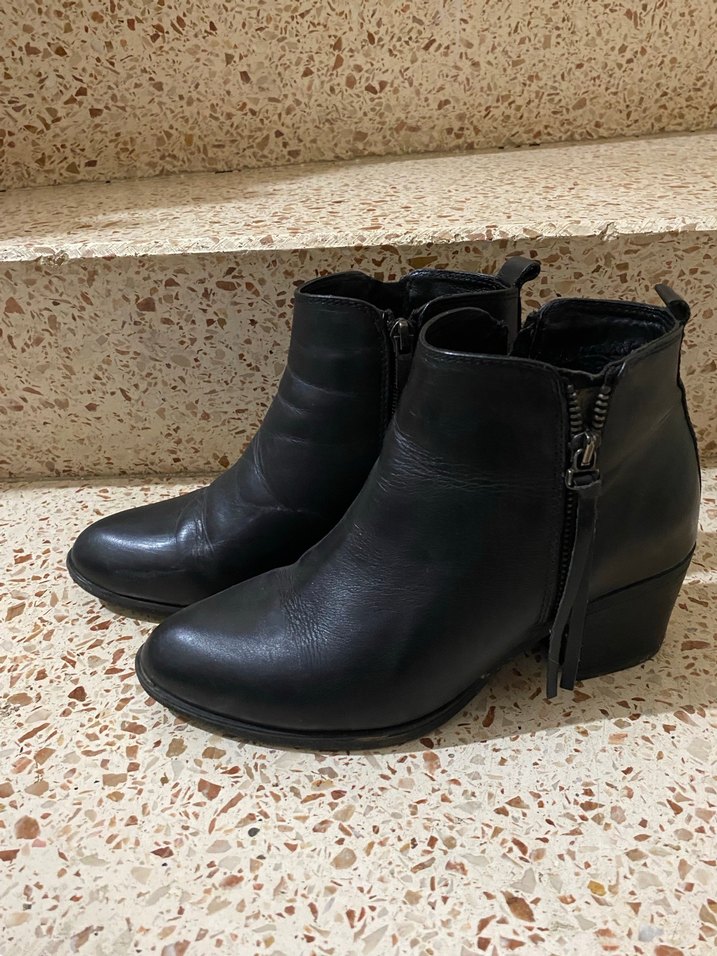 Siyah Deri Tokalı Kadın Topuklu Bot - Görsel 5