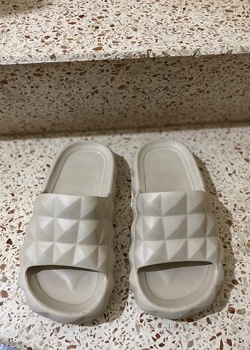 Gri Dolgu Topuk Kadın Terlik - Görsel 4