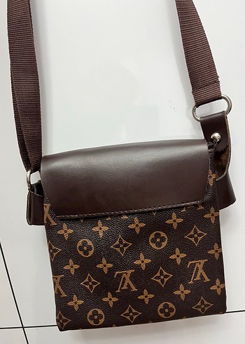 Beden Louis Vuitton Kahverengi Deri Çapraz Çanta