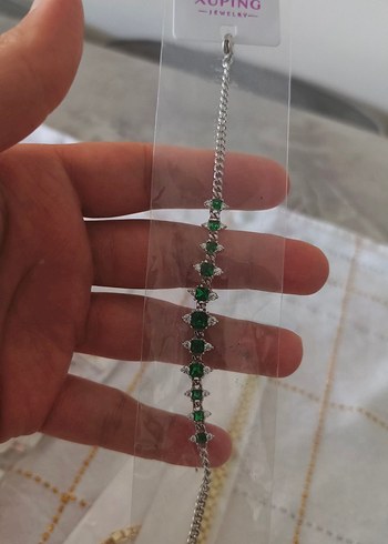 Yeşil Taşlı Zincir Detaylı XUPİNG Kadın Bileklik