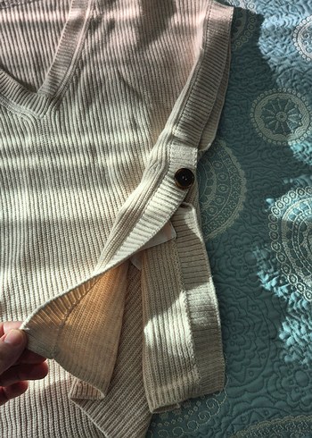 V Yaka Bej Kadın Triko Süveter - Görsel 2