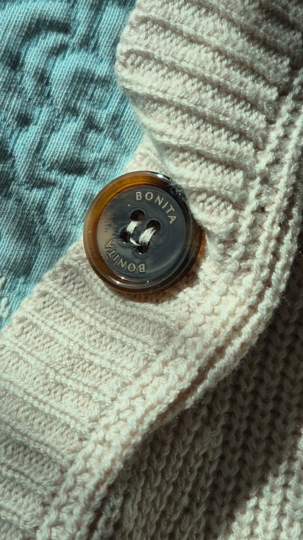 V Yaka Bej Kadın Triko Süveter - Görsel 3