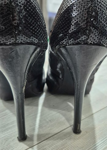 Siyah Parlak Stiletto Topuklu Kadın Ayakkabı - Görsel 4