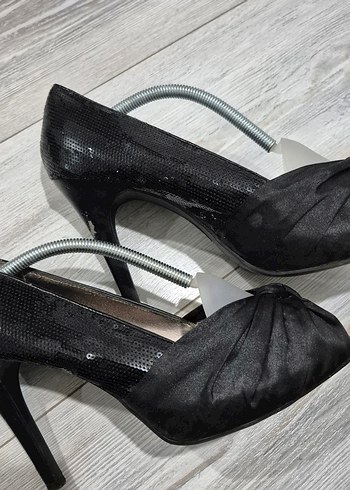 Siyah Parlak Stiletto Topuklu Kadın Ayakkabı - Görsel 2