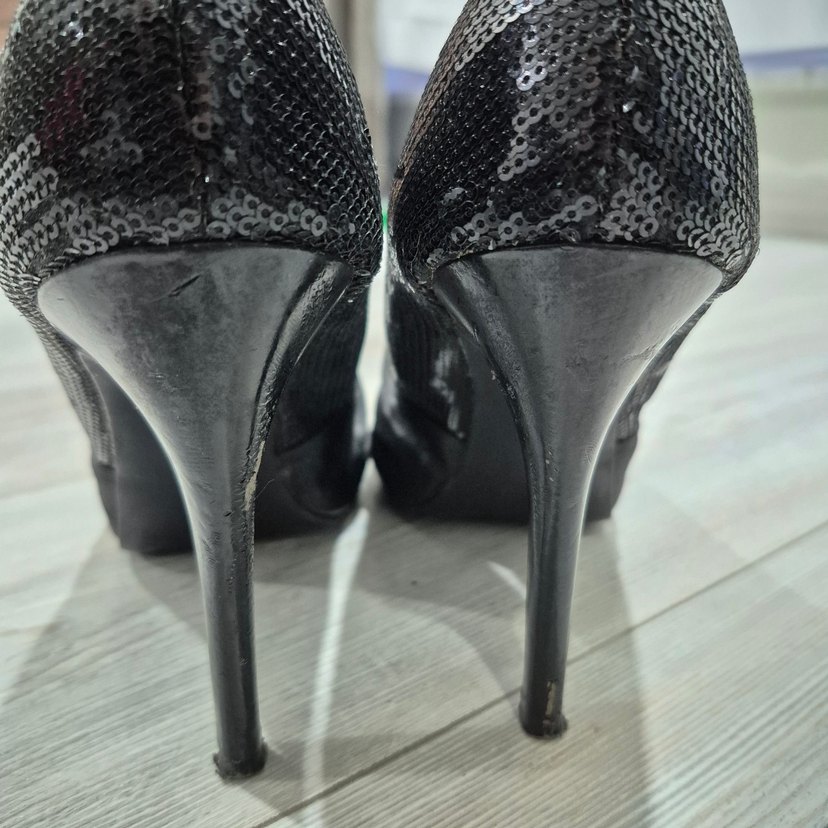 Siyah Parlak Stiletto Topuklu Kadın Ayakkabı - Görsel 4