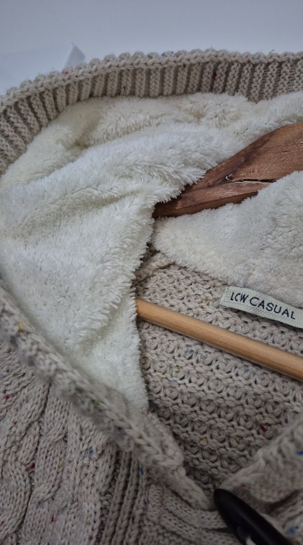 Kapüşonlu Bej Örgü Kadın Hırka - Görsel 4