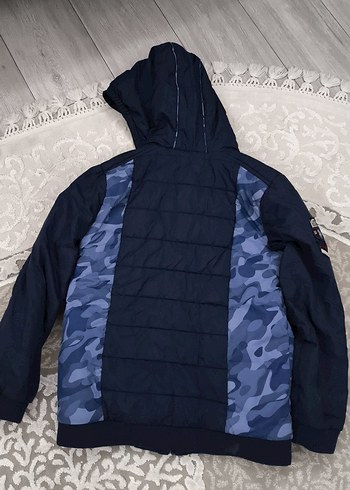 U.S Polo Assn. Erkek Çocuk Lacivert Kamuflaj Desenli Kapüşonlu Mont