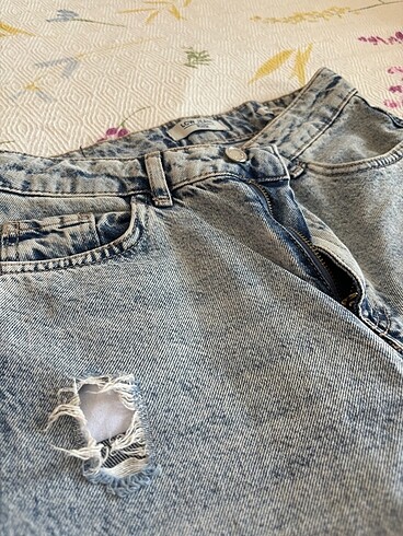 34 Beden Lc Wakiki yırtıklı boyfriend kot pantolon