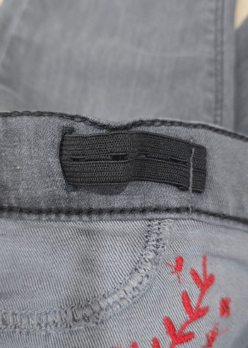 LC Waikiki Nakışlı Gri Kız Kot Pantolon - Görsel 2