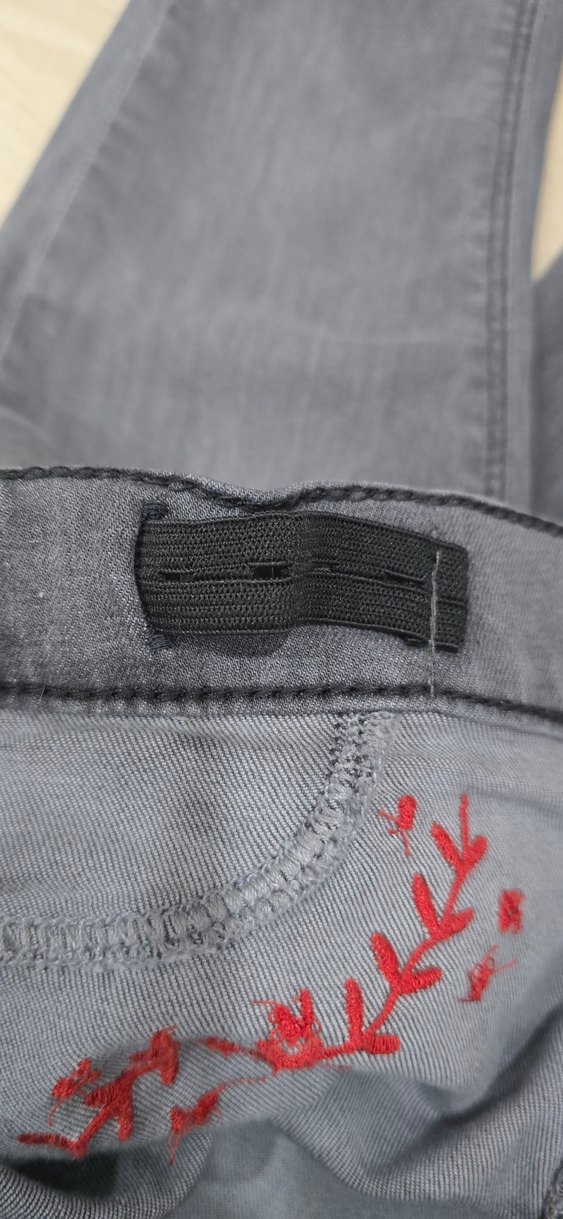 LC Waikiki Nakışlı Gri Kız Kot Pantolon - Görsel 2