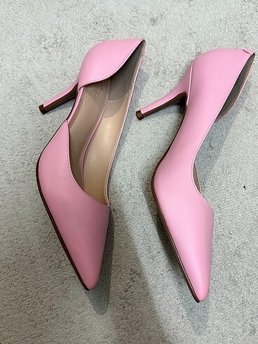 Nine west
